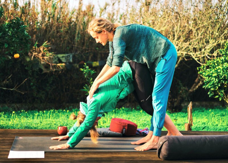 yoga-retreat-portugal-algarve-wolfs-js-adjustments-3 Expert Guidance | Mindfulness Yoga Retreat Portugal, Algarve