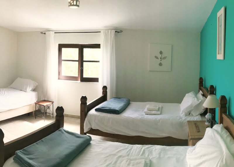 yoga-retreat-portugal-algarve-wolfs-pic-tripple-room Yin Retreat Portugal, Algarve