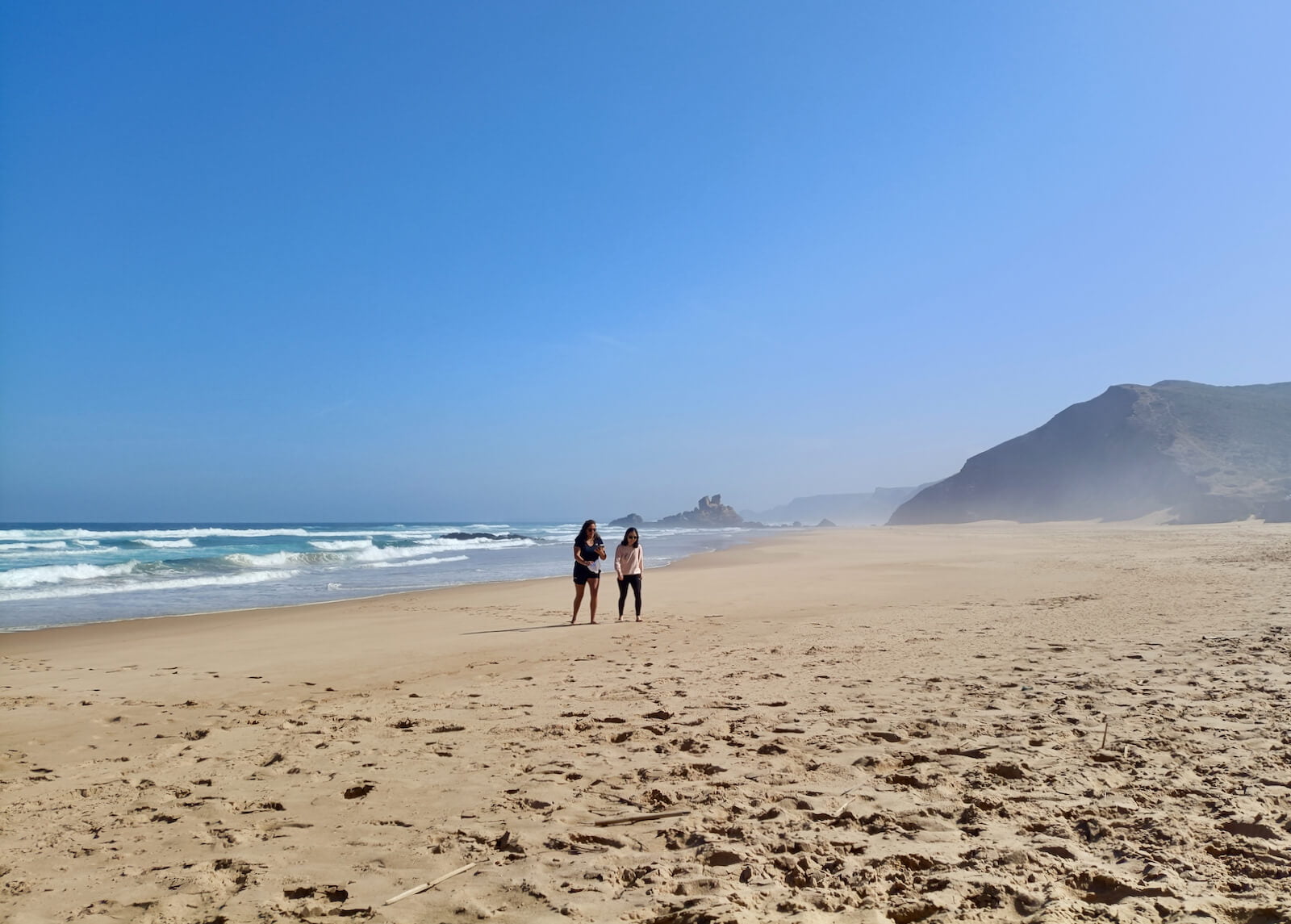 yoga-retreat-portugal-algarve-wolfs-may-nicole-sujin The Mindfulness & Yoga Retreat | 13 May 2023