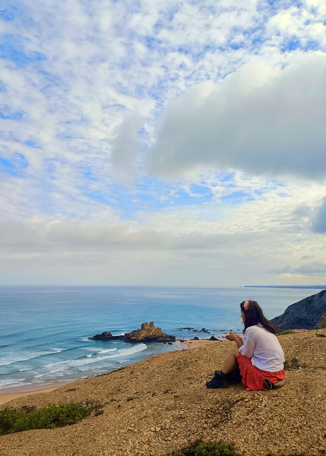 yoga-retreat-portugal-algarve-wolfs-june10-sherin-cliffs The Heart Retreat | June 10 2023