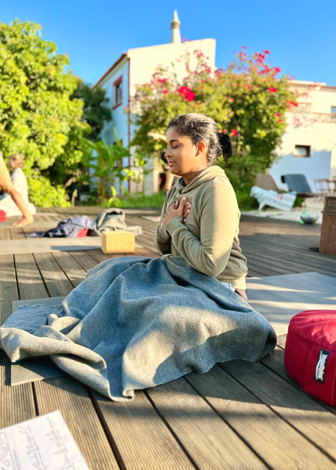 yoga-retreat-portugal-algarve-wolfs-july2-nazma Yin, Yang & Mindfulness Yoga Retreat | June 22 2023