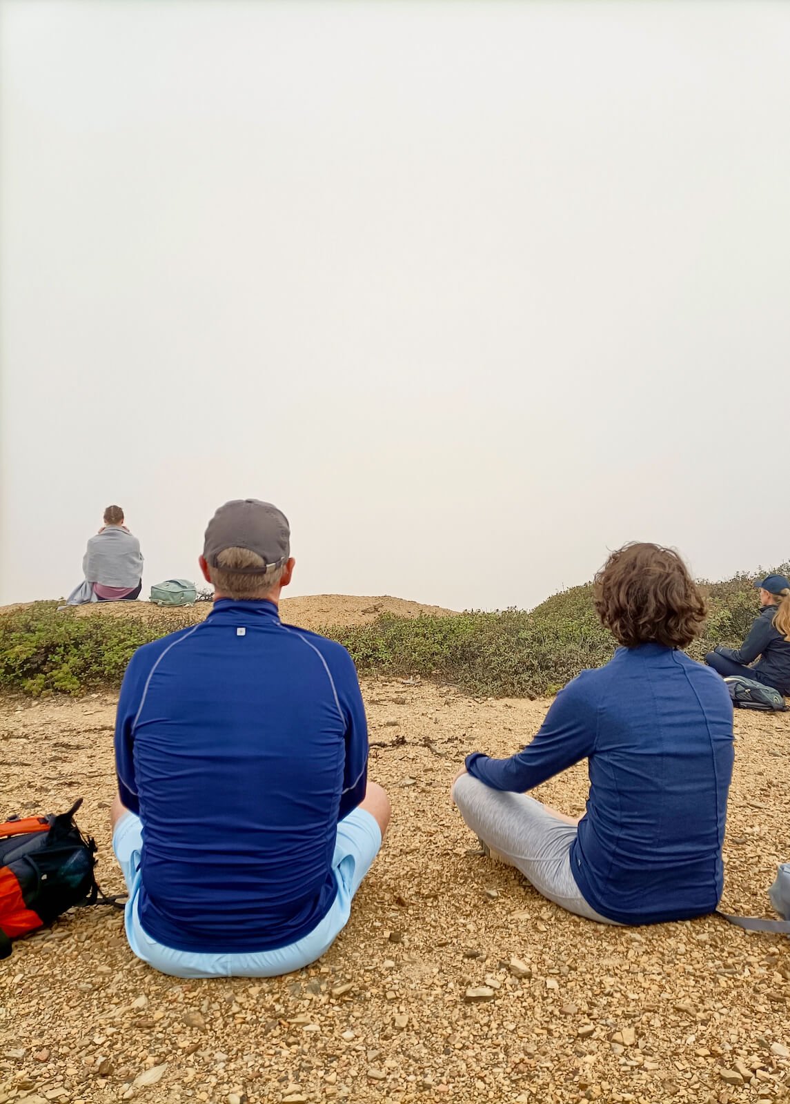 yoga-retreat-portugal-algarve-wolfs-july2-nic-julia Yin, Yang & Mindfulness Yoga Retreat | June 22 2023